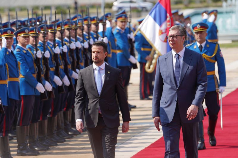 Vucic welcomes President of Montenegro