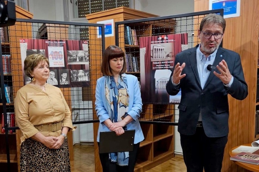 Жигманов присуствовао отварању изложбе „Хрватско народно казалиште у Суботици“