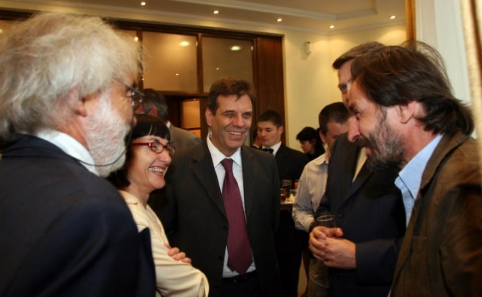 <h3>Cocktail organised for media representatives and editors-in-chief in the Serbian government on June 1, 2007</h3>
