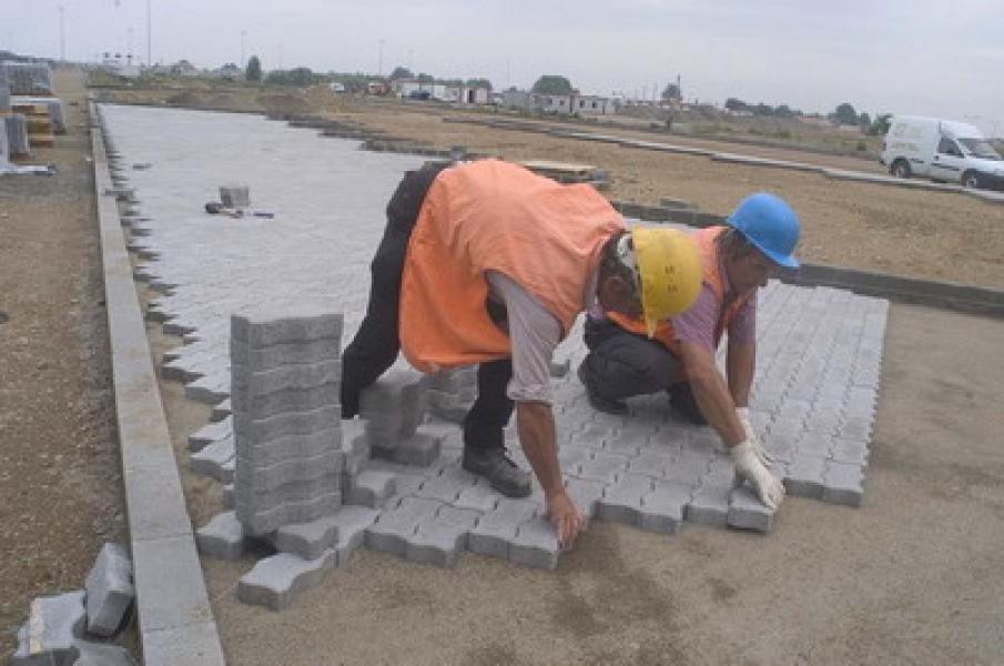 Construction of a new border crossing at Horgo&scaron;, on the border between Serbia and Hungary