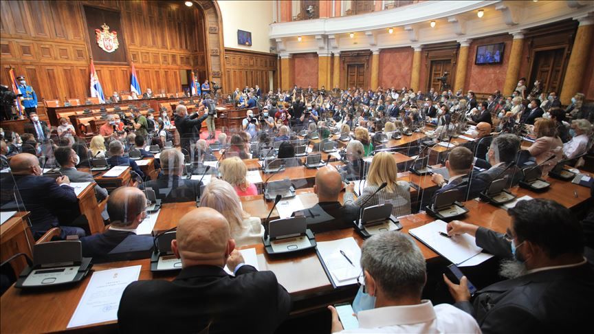 Parliament adopts Law on Ministries