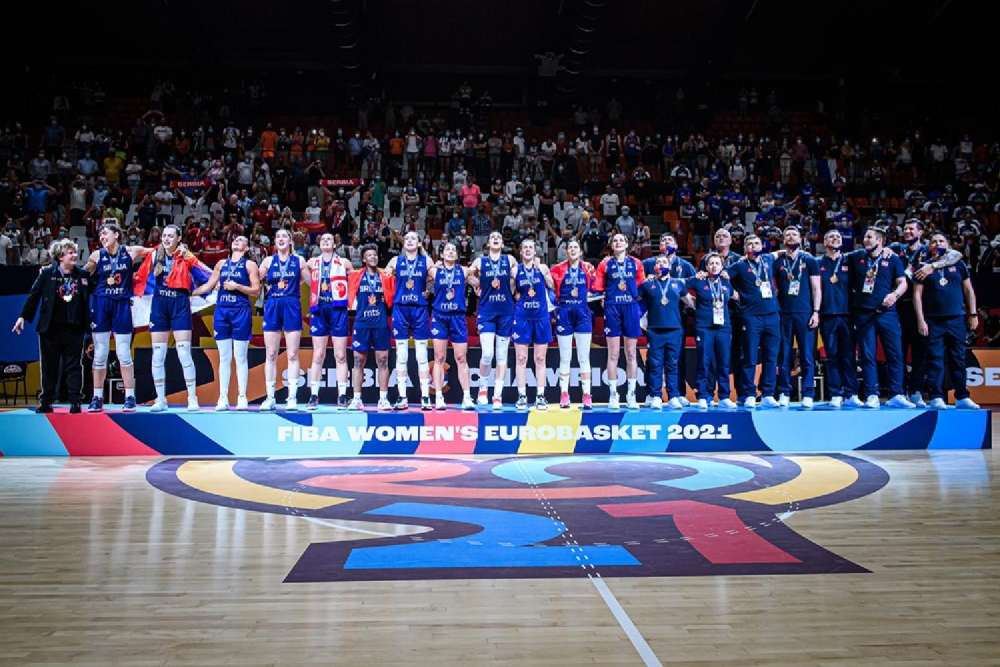 Serbian basketball players win gold at European Championship