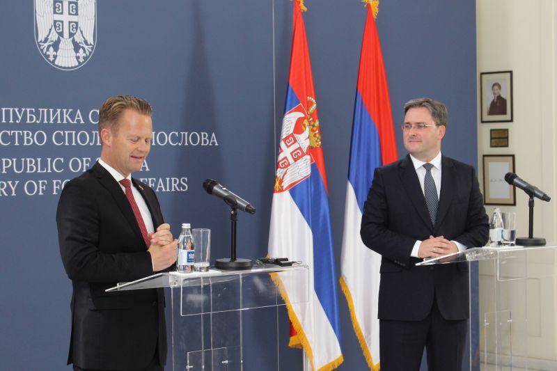 Jeppe Kofod, left, and Nikola Selakovic at today's press conference