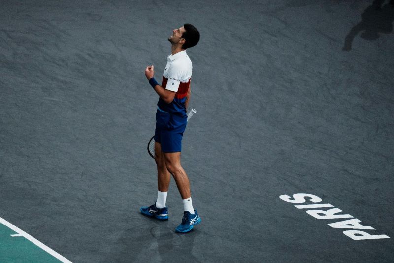 Djokovic wins title at Masters in Paris