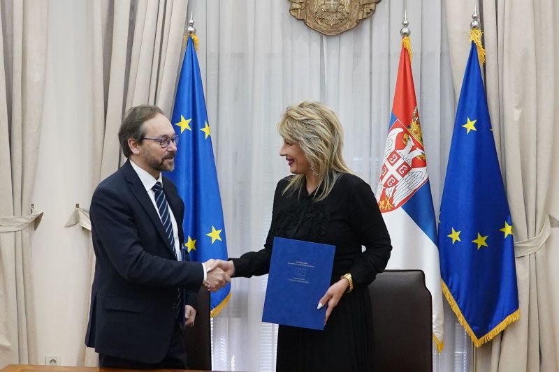 EU grants €12 million to Serbia’s health system for pandemic relief