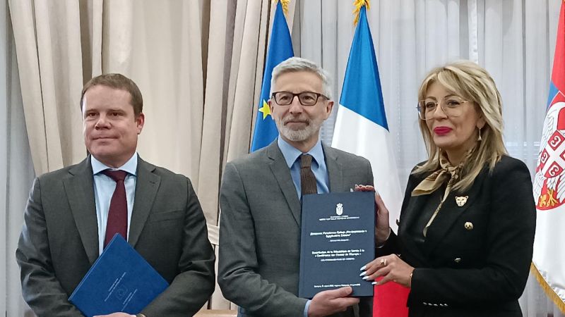 Joksimovic hands over to Cochard citizens' recommendations on future of EU