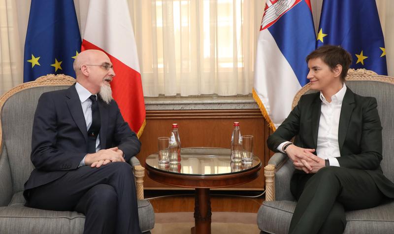 Italy will continue to support Serbia on its European path