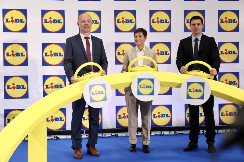 Another 250 jobs in new logistics centre of Lidl in Lapovo