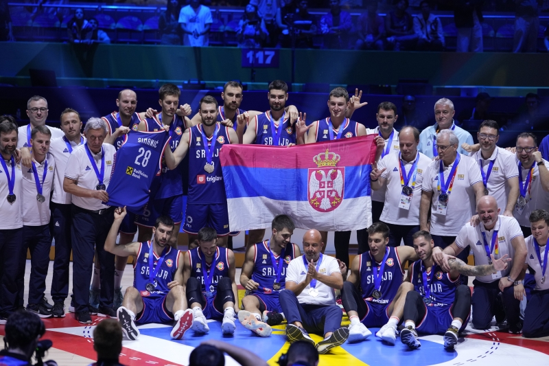 Dacic congratulates Serbia’s basketball team on winning silver medal
