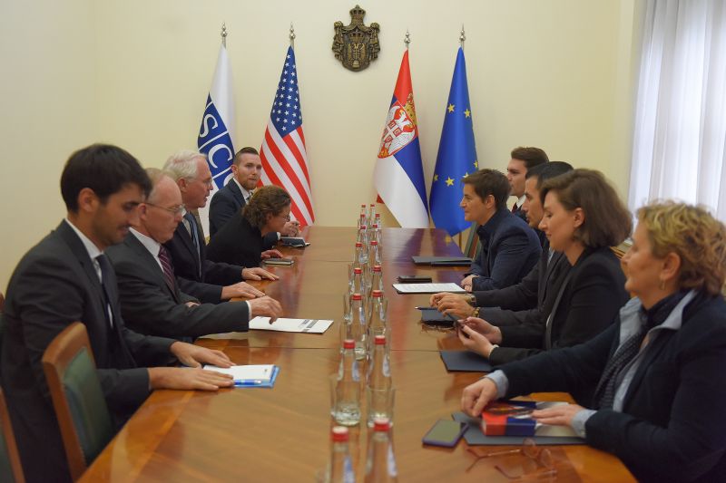Government committed to respecting rights of national minorities