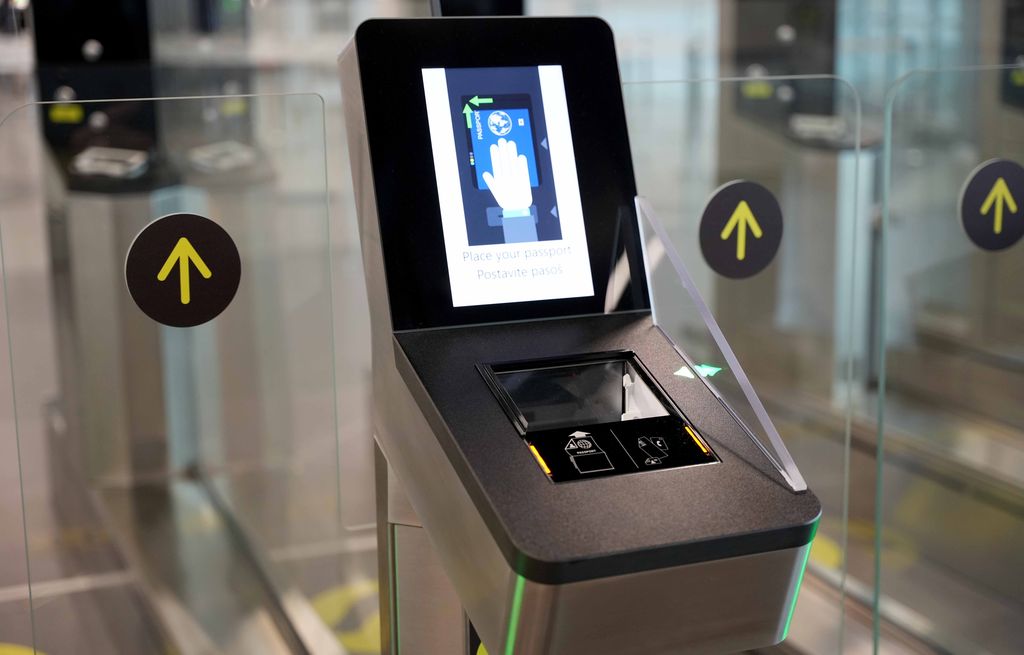 E-gate available to EU, Schengen zone citizens from 4 April