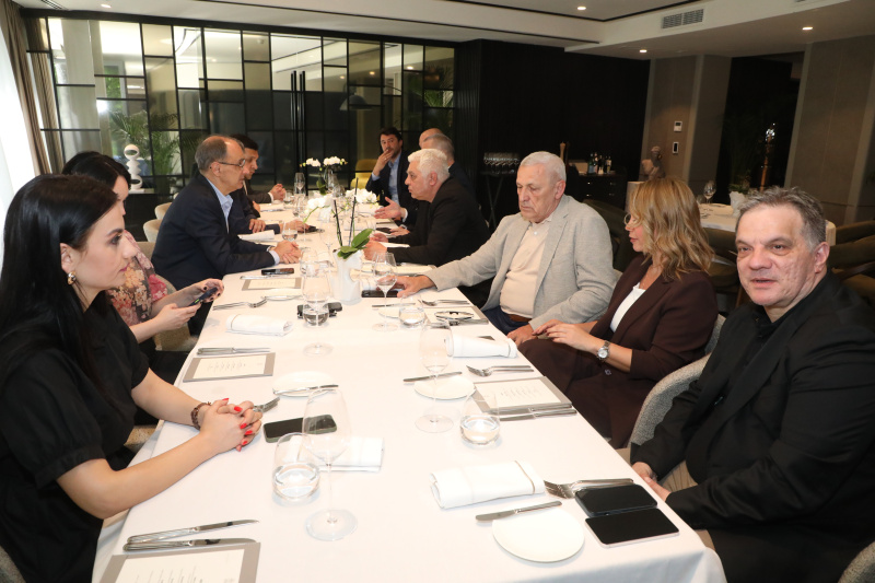 Prime Minister, ministers discuss how to achieve more efficient goals