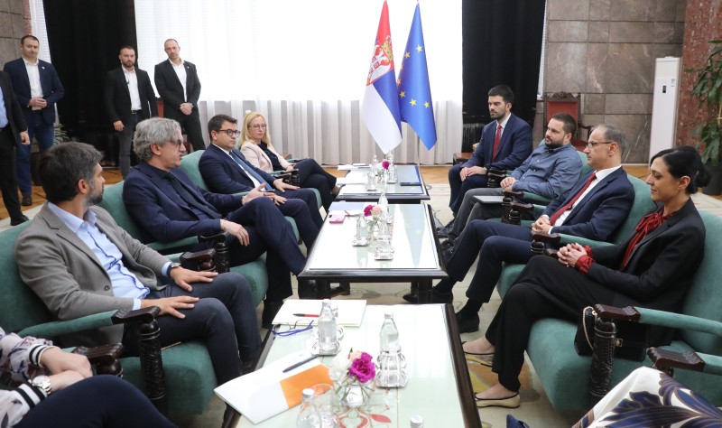 Government fully committed to improving domestic business operations