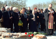 Расељени обишли разрушено гробље у јужном делу Косовске Митровице