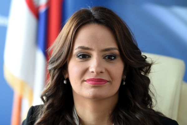 Кубуровић Кисић честитала Рош Ашану