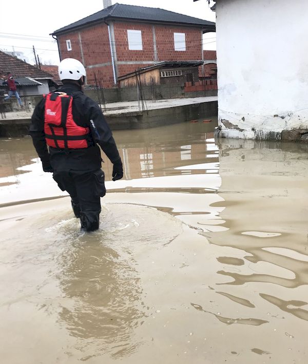 Ванредна ситуација због поплава у 12 локалних самоуправа