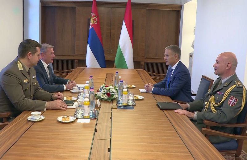 Србија и Мађарска опредељене за унапређење сарадње у области одбране