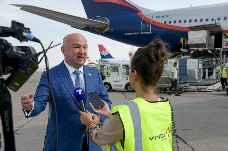 У Србију стигла супстанца за производњу руске вакцине