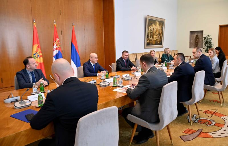 Srbija spremna da pomogne u vanrednim situacijama CG i RS
