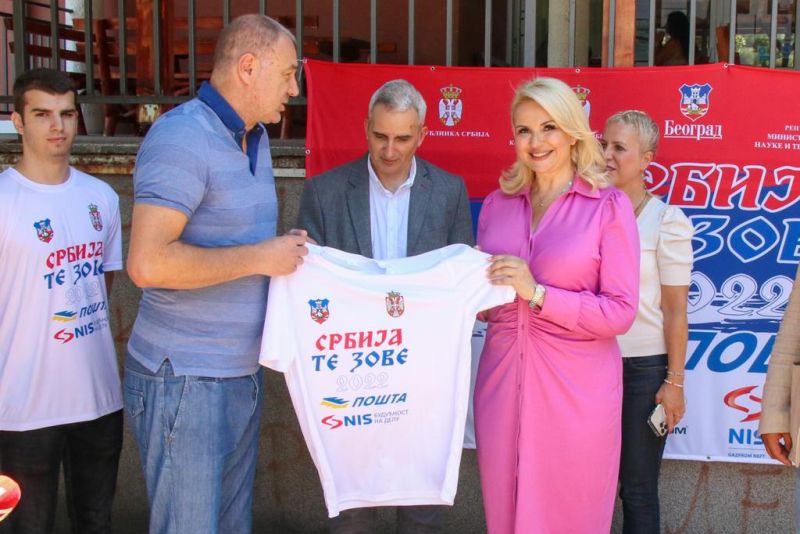 Кисић посетила децу из дијаспоре учеснике спортског кампа „Србија те зове 2022“