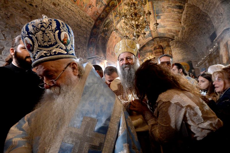 Патријарх Порфирије устоличен у Пећкој патријаршији