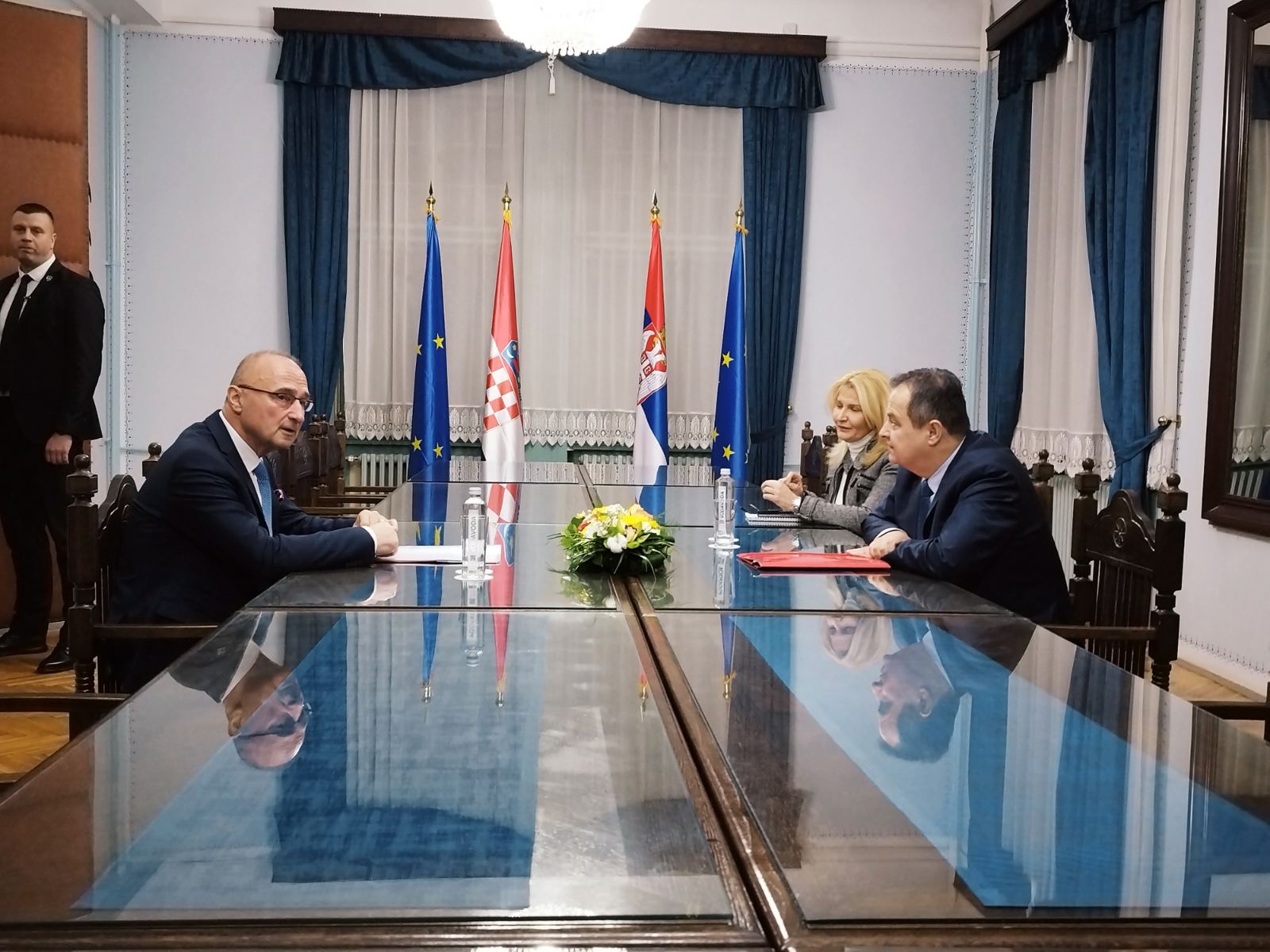 Унапређивати сарадњу Србије и Хрватске зарад добробити грађана обеју земаља
