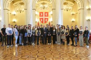 Уручени уговори о стипендијама Министарства одбране и ВС