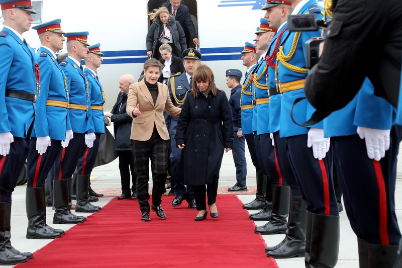 Премијерка Брнабић дочекала председницу Грчке