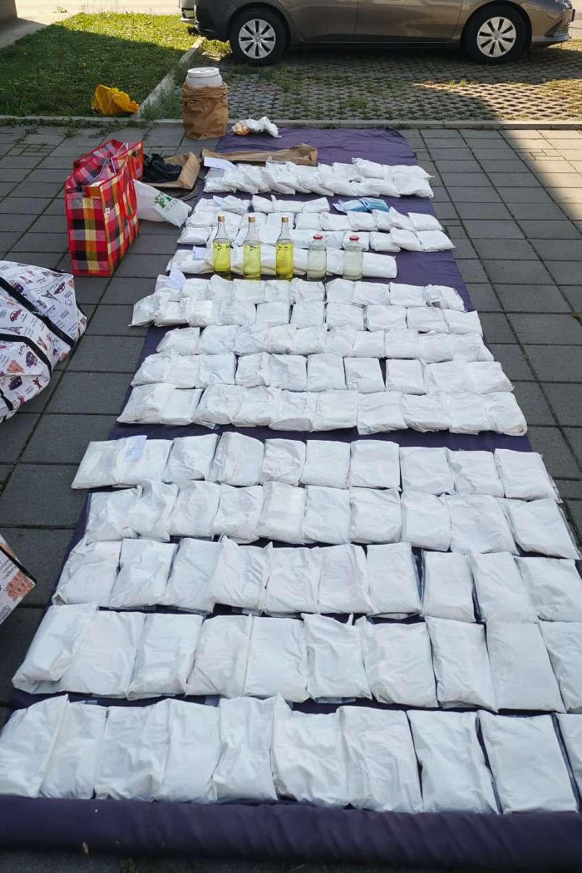 Ухапшени припадници криминалне групе и заплењено 180 килограма амфетамина
