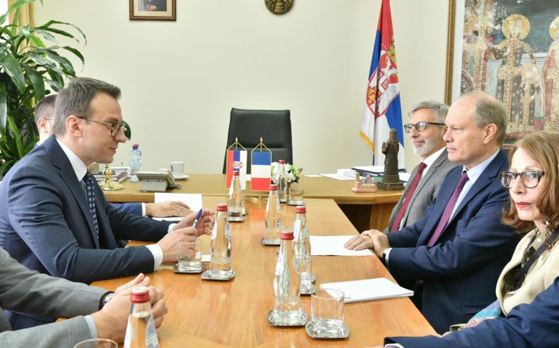 Београд остаје опредељен за дијалог са Приштином