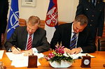 Министар одбране потписао Споразум о безбедности информација