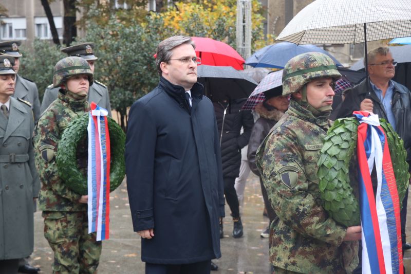 Селаковић положио венац на Споменик војводи Вуку