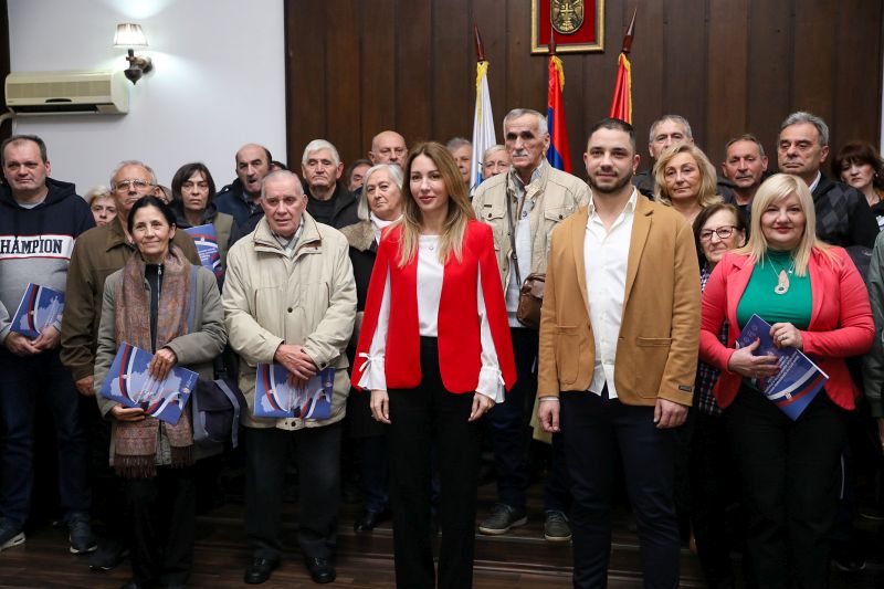Уручени уговори о суфинансирању програма енергетске санације у Смедереву