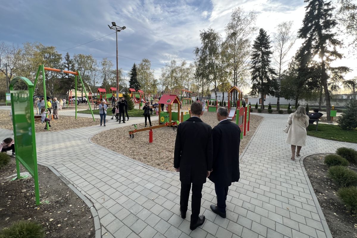 Уз подршку МДУЛС-а опремљена три дечја игралишта у Сурчину