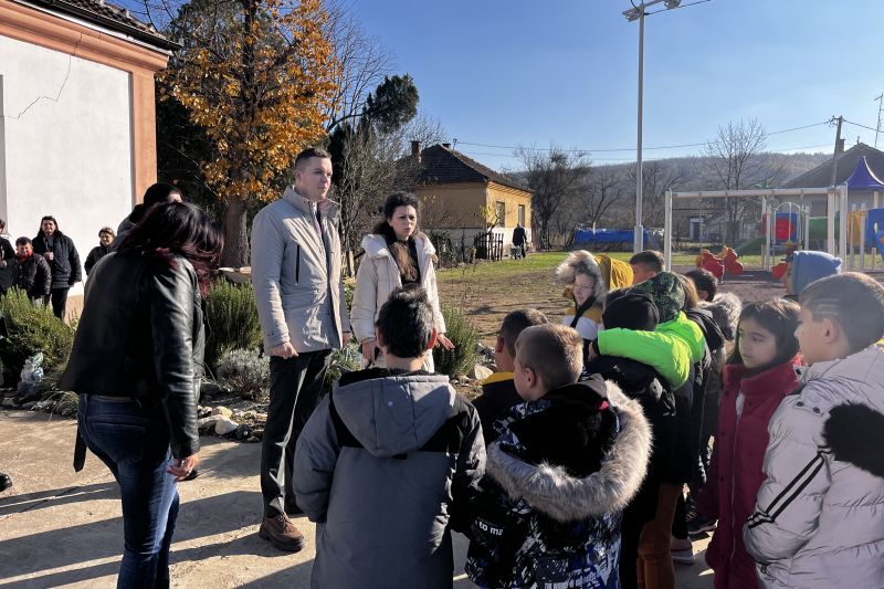 Влада Србије равномерно улаже у развој свих округа у земљи