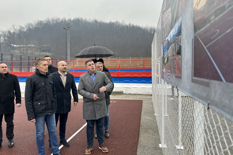 Мартиновић отворио нове спортске терене у Гучи