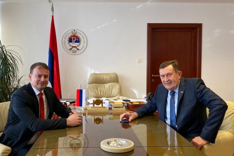 Унапређење привредне сарадње Србије и РС