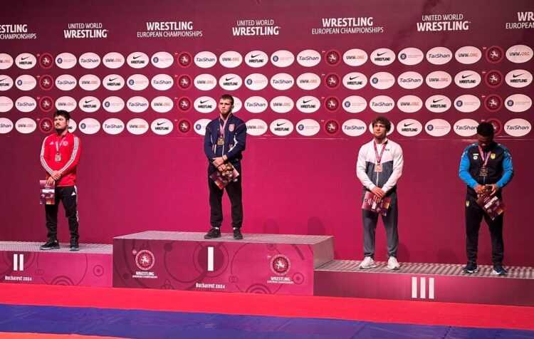 Српски рвач Александар Комаров освојио злато на ЕП у Букурешту