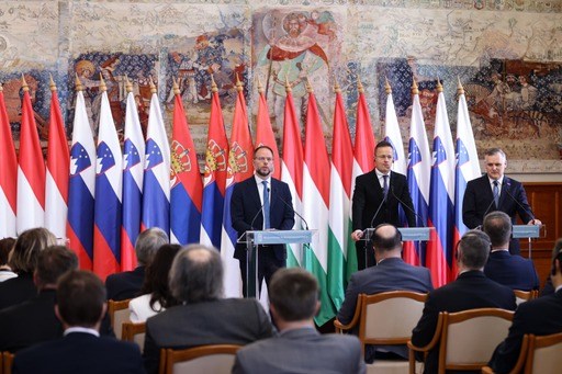 Србија, Словенија и Мађарска удружиле берзе електричне енергије