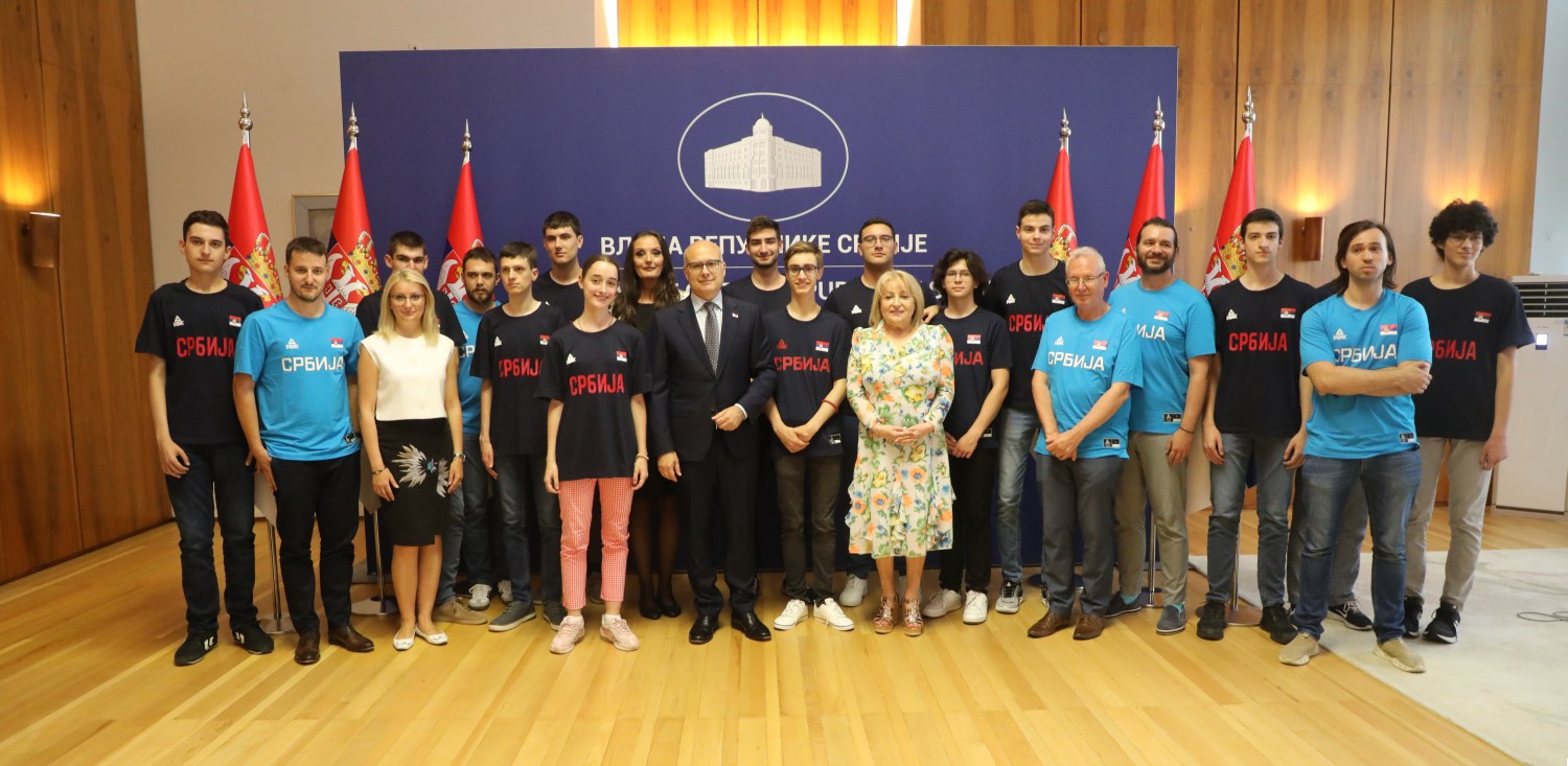 Наши ученици на међународним такмичењима на најбољи начин представљају Србију