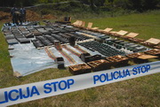 У Кончуљу код Бујановца полиција пронашла велику количину оружја и муниције