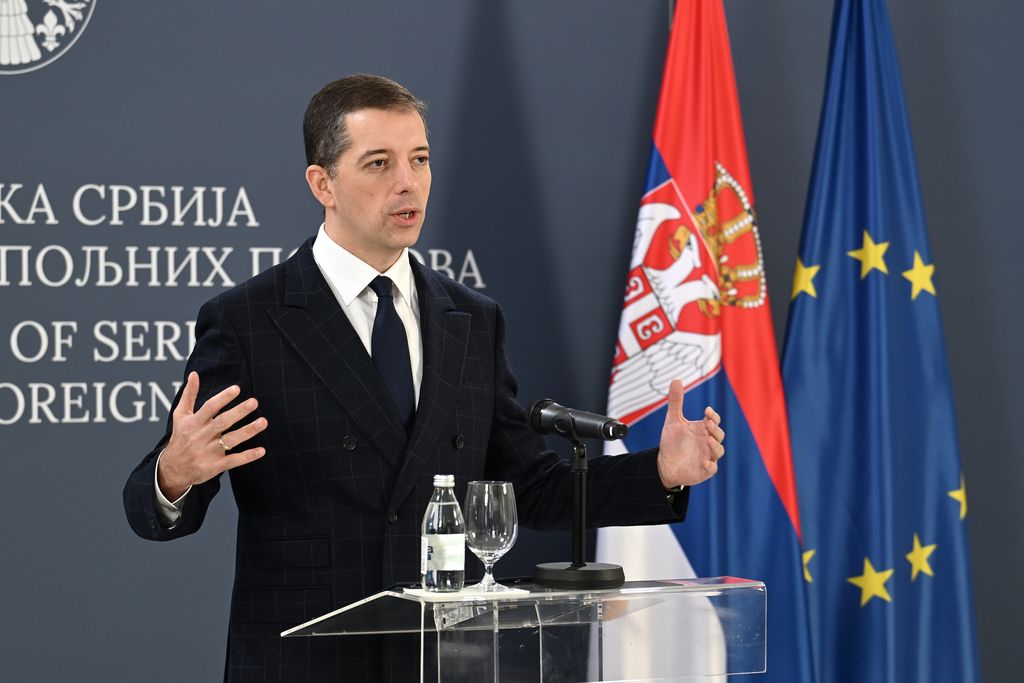 Јачање дипломатских капацитета у заступању државних интереса