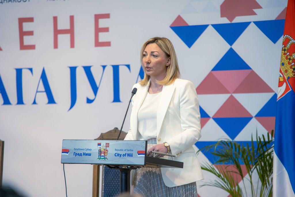 Даљи рад на свакој врсти оснаживања жена