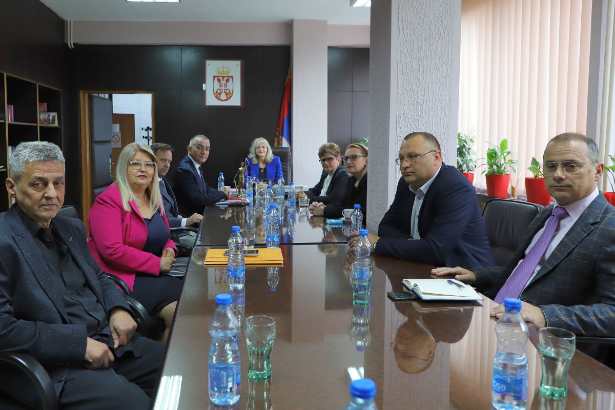 Даљи рад на унапређењу положаја запослених у правосуђу