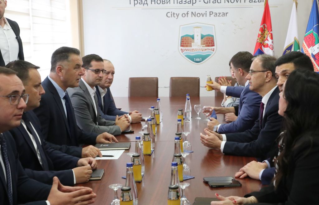 Унапређење инфраструктуре и јачање подршке младима у Новом Пазару