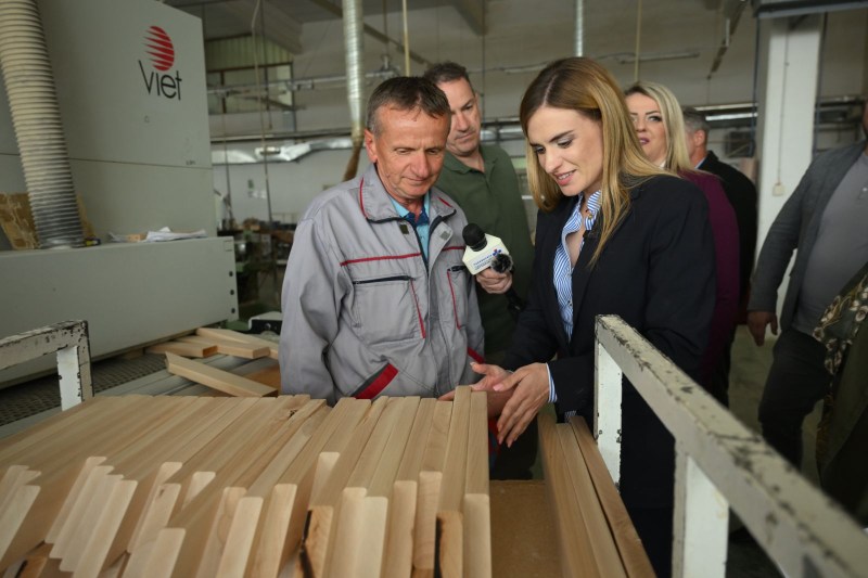 Нове мере подршке за социјално угрожене грађане и раднике