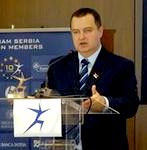 Неопходно стабилизовати економске прилике у Србији