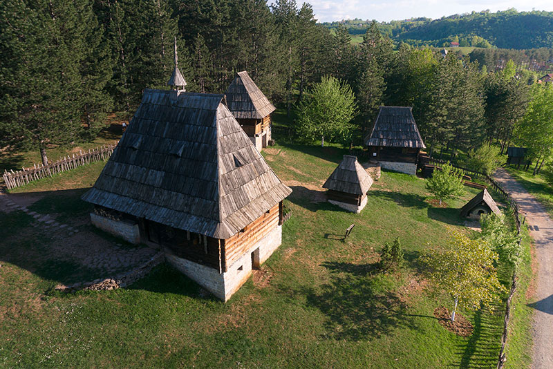 Установе културе