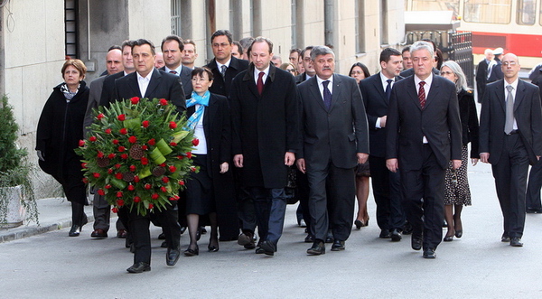 Председник и чланови Владе одали почаст Зорану Ђинђићу
