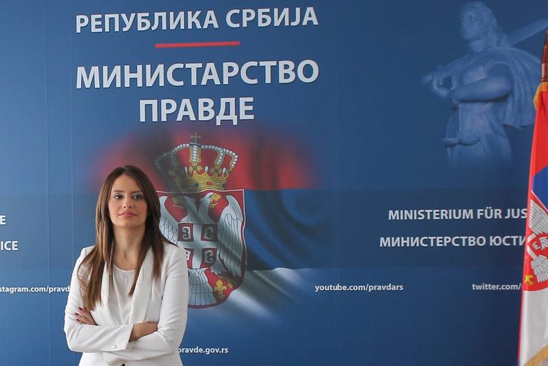 Кубуровић честитала Васкрс